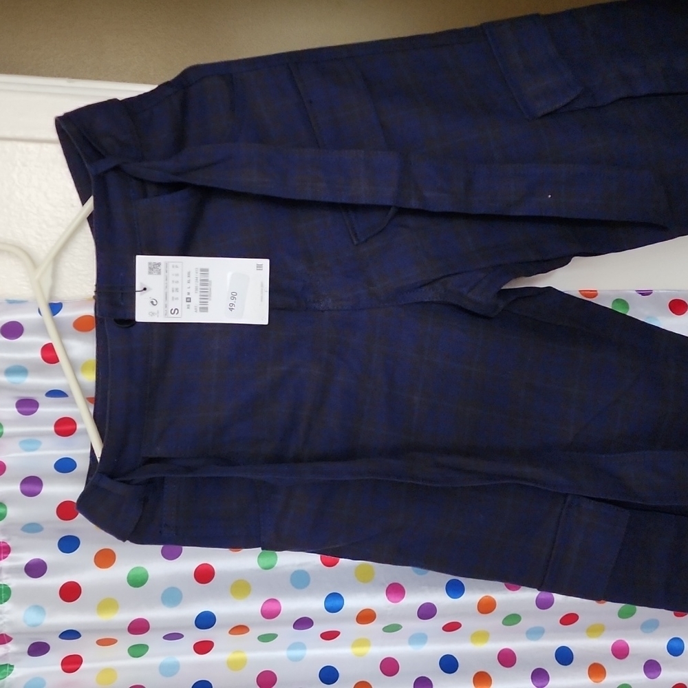 Checkered cargo pants with belt